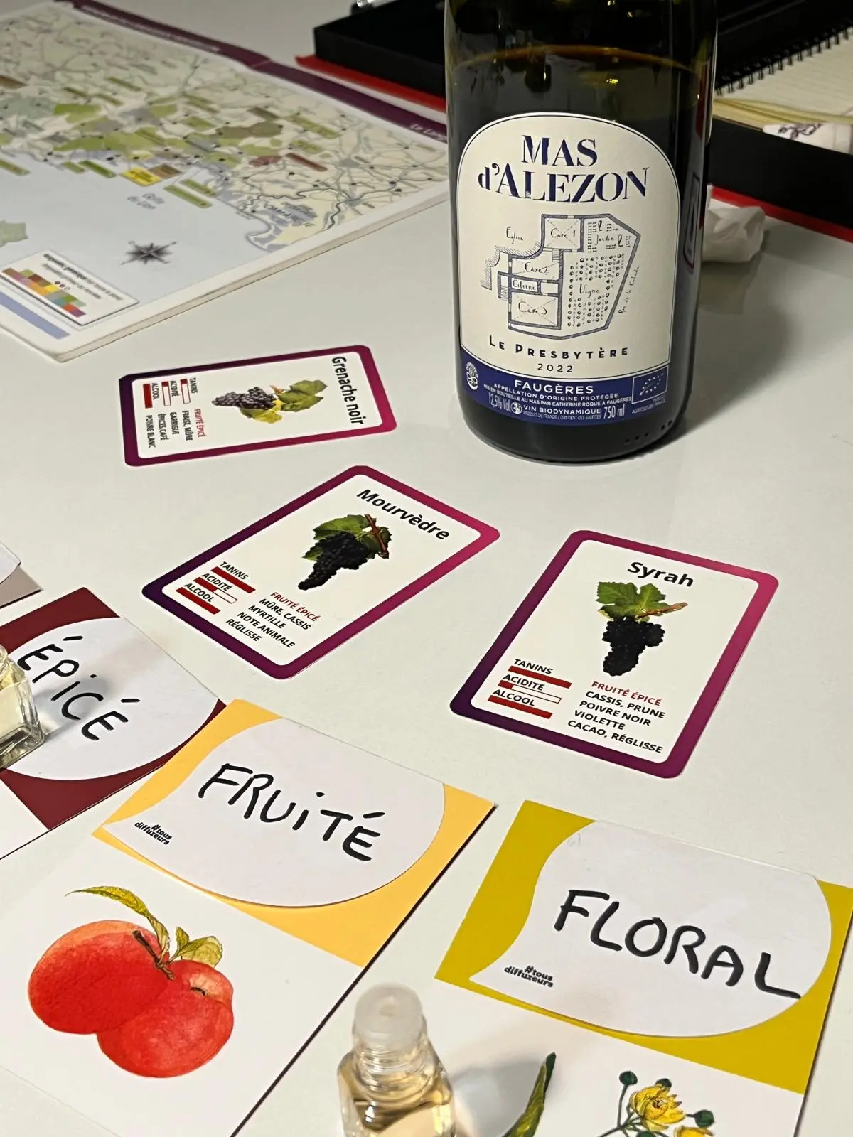 EVJF-atelier-vin-cartes-cepages