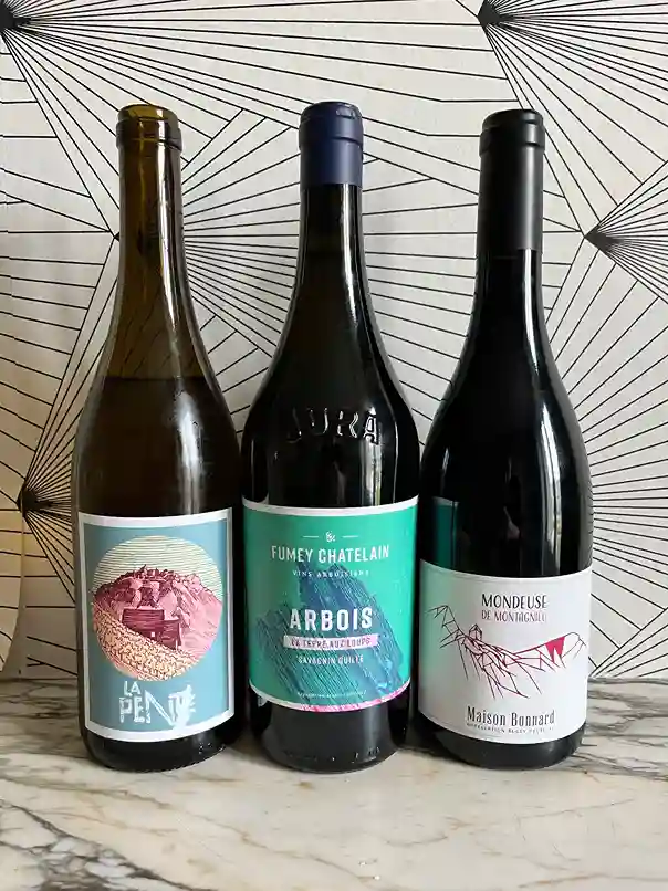 vins-savoie-jura-bugey-trois-bouteilles vins-savoie-jura-bugey-trois-bouteilles